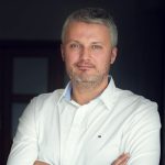MACIEJ WIŚNIEWSKI