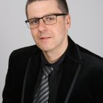 PAWEŁ WAWRZYNIAK