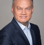 KRZYSZTOF GRABCZAK